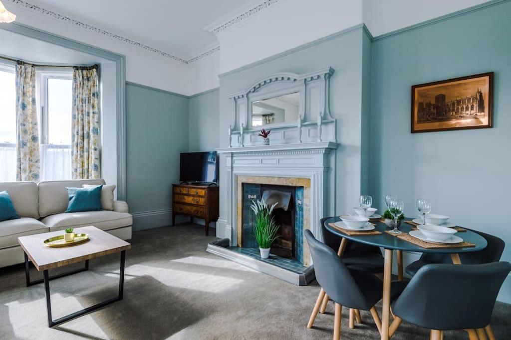 Victorian Gem In Centre Chester